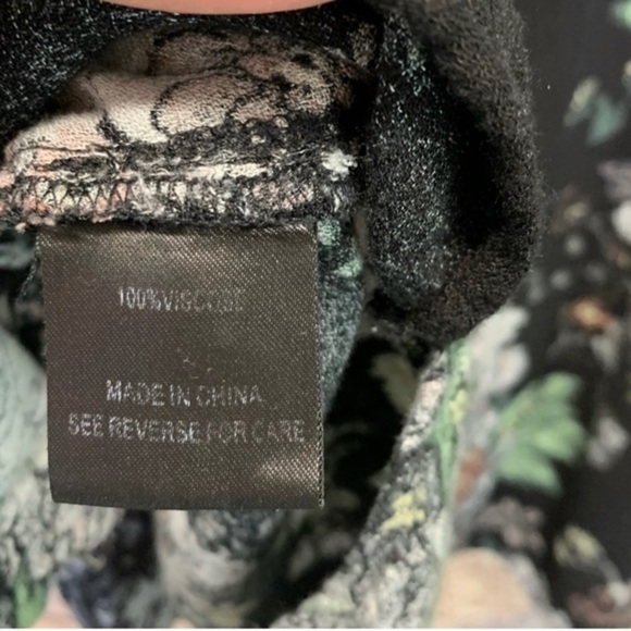 Knit sisters black floral button down shirt - Picture 2 of 4